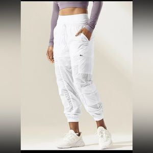 Athleta Parachute Cargo Pant Size 0